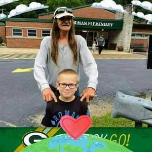 Meet your Posher, Leslie